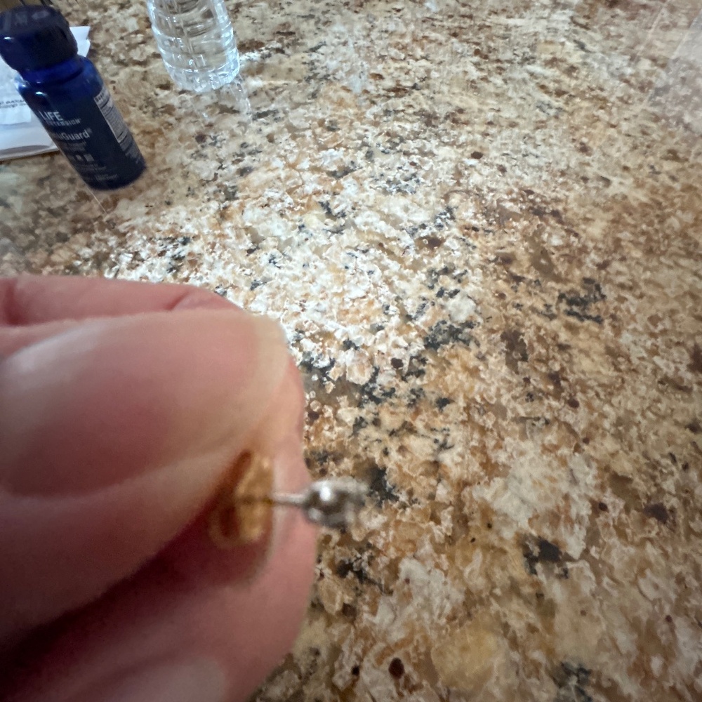 14kt white gold diamond stud